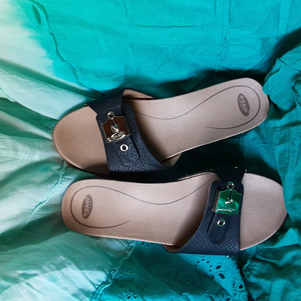 Sandal